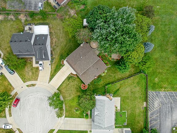 2nd image of 633 E Independence Ct