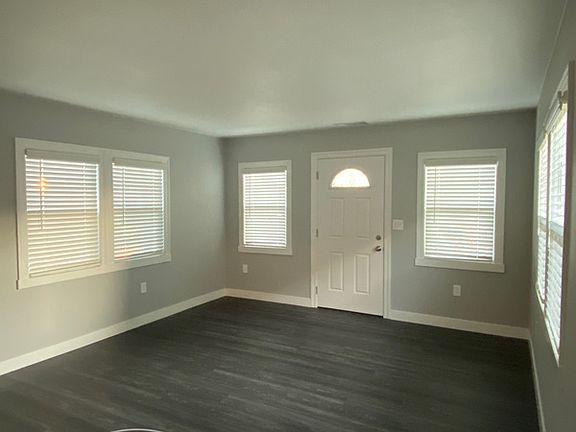 2nd image of 966 Lincoln Ave