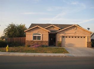 1003 Naval Ave, Madera, CA 93637