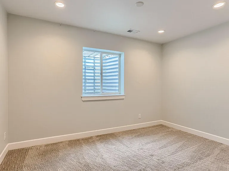 9658 E 28th Ave — Photo 24