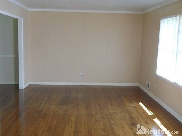 2nd image of 3193 Kingfisher Dr