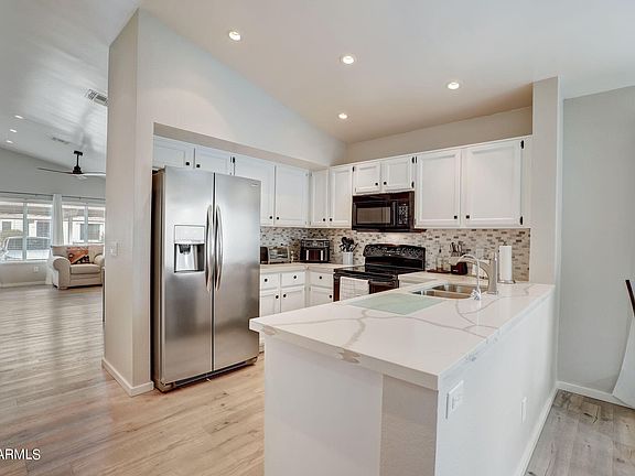 4th image of 1120 N VAL VISTA Drive #51
