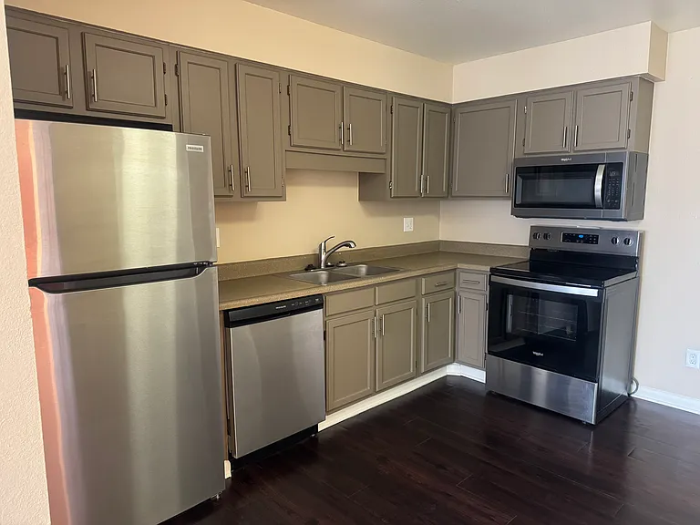 Pinon Manor — Photo 20