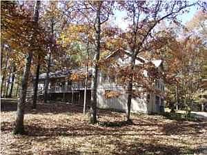 2nd image of 620 Live Oak Trl NE