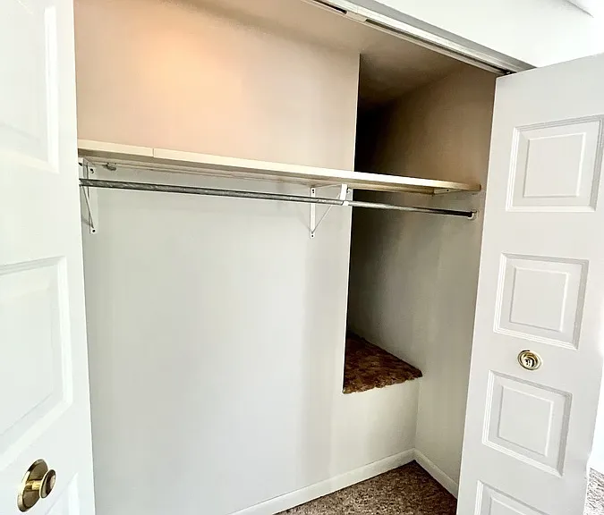 444 Tanglewood Ln — Photo 31