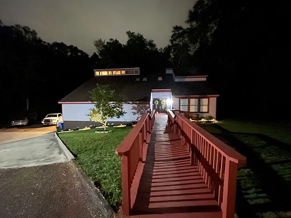2nd image of 101 Foxrun Trl