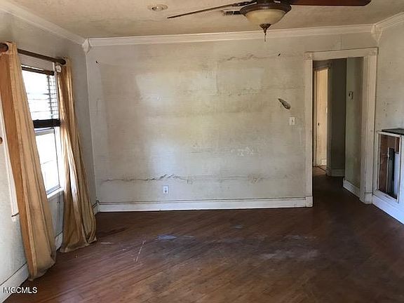 2nd image of 2091 Southern Ave