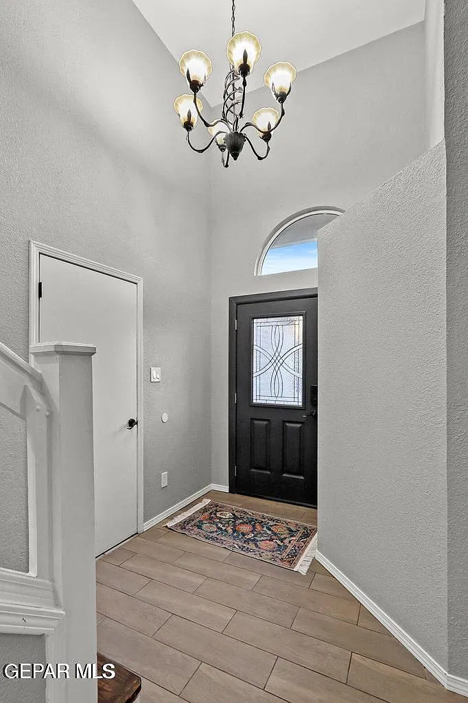 3 bed, 2.0 bath, 1313 sqft, $1,595 — Photo 2