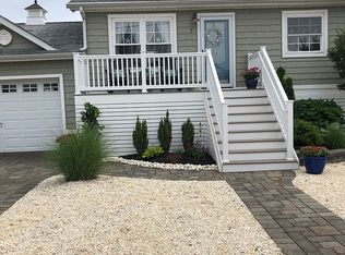 7 Frank Dr, Manahawkin, NJ 08050