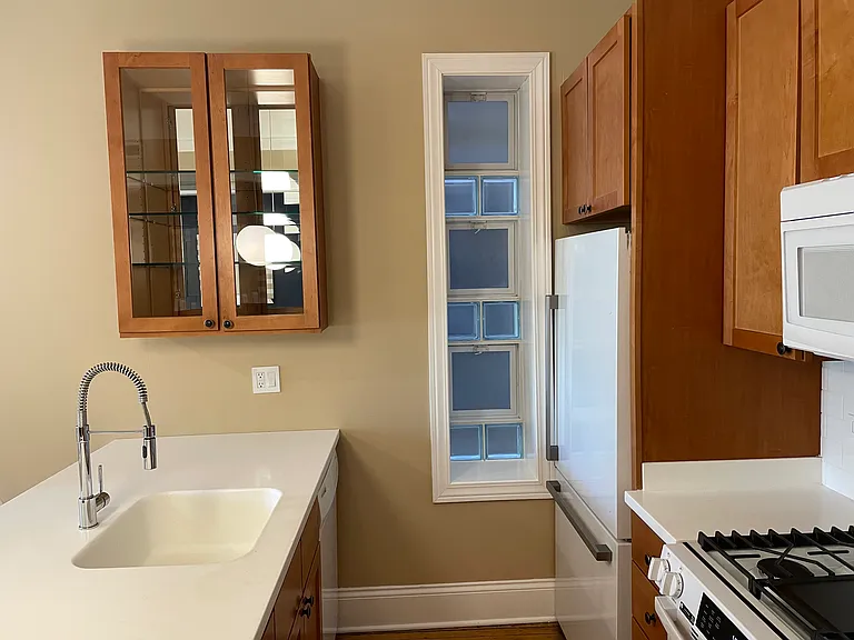 1506 W Polk St #1F — Photo 15