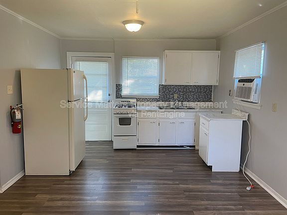 3rd image of 714 N 48th Ave APT 1