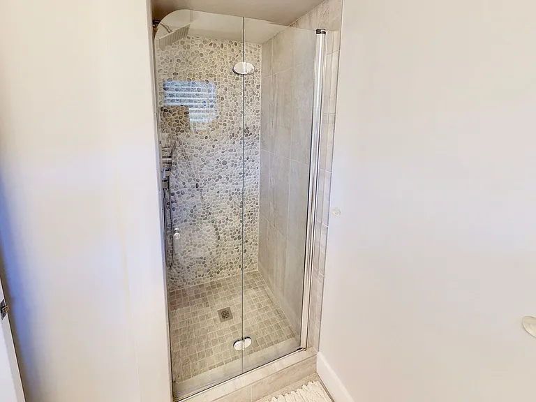 2058 Atherton Heights Ln — Photo 32