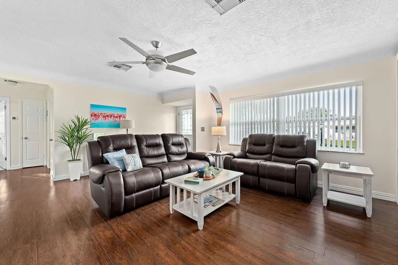 3 bed, 2.0 bath, $5,120 — Photo 1
