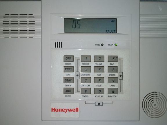 3rd image of 1038 W Gem Ave