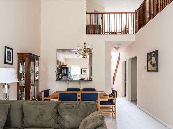 5th image of 3795 Taft Ave