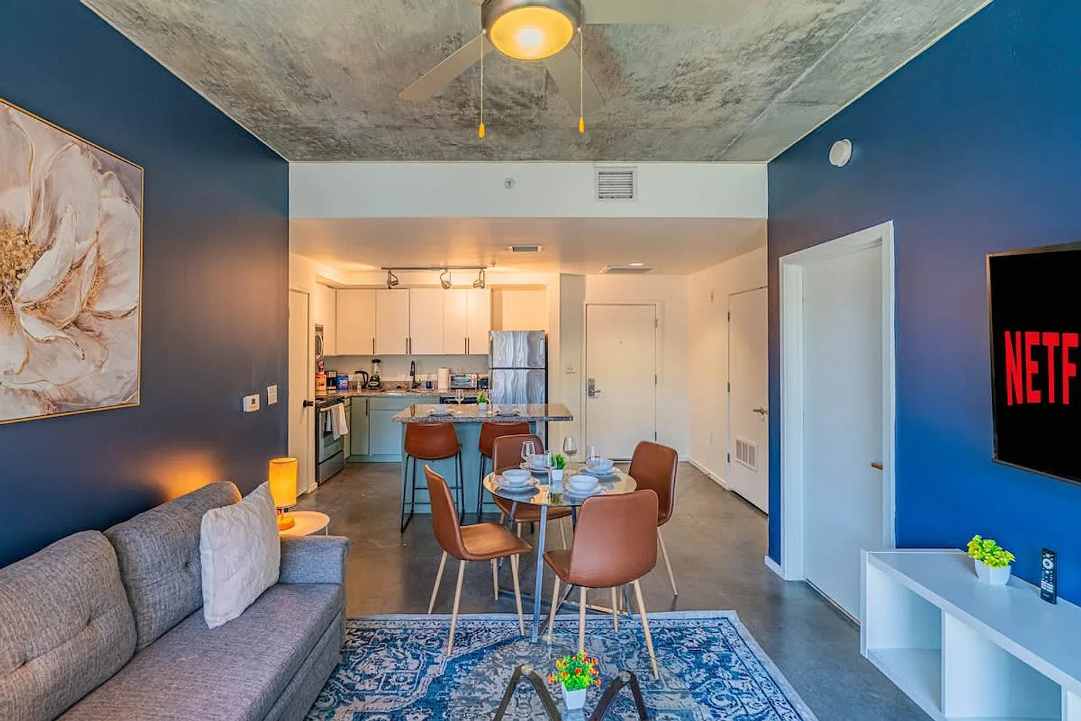 2 bed, 2.0 bath, 796 sqft, $2,448 — Photo 1