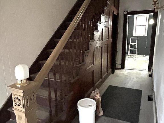 2nd image of 220 Mascoutah Ave