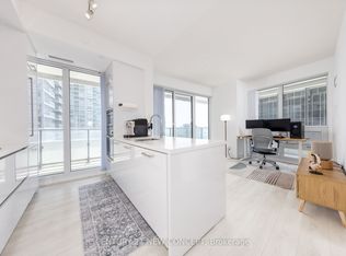 2221 Yonge St #1408, Toronto, ON M4S 0B8