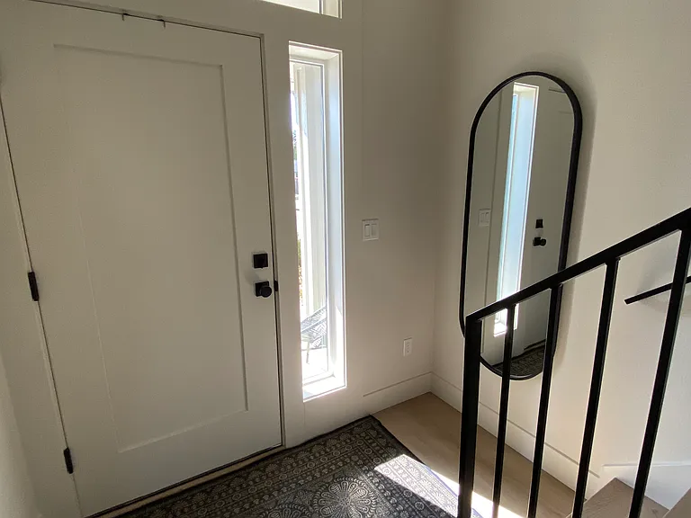 9909 NE 44th Ct — Photo 3