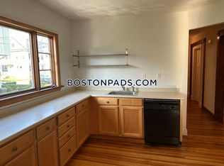 23 Renfrew St #1, Medford, MA 02155