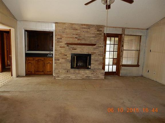 2nd image of 605 Ray Ave