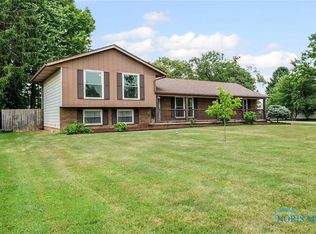 24181 W James Ridge Rd, Millbury, OH 43447