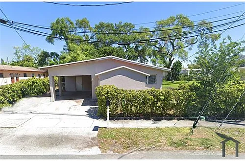 17 SW 8th Ave Photo 1