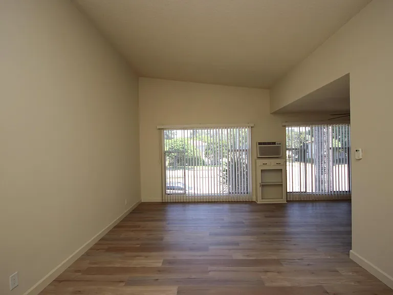 1600 W Huntington Dr #2A — Photo 21