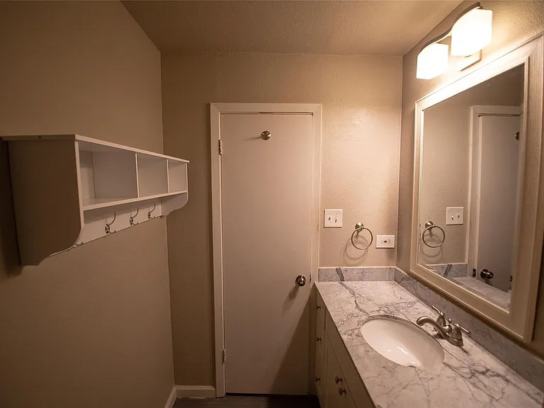 1217 Danville Dr — Photo 21