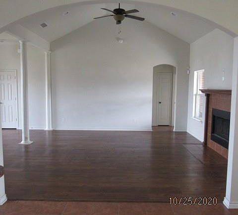 3rd image of 459 Gaylon St