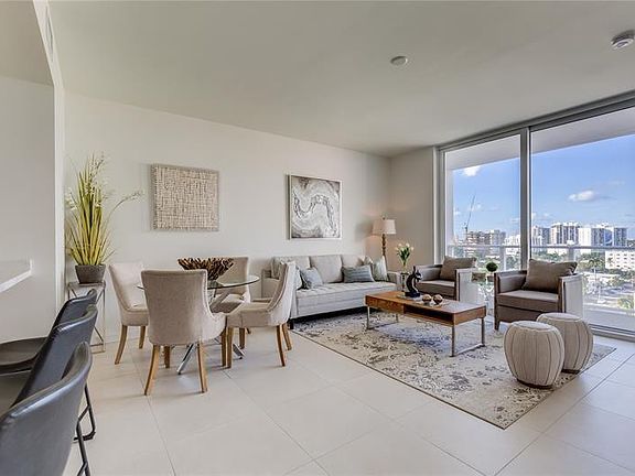 3rd image of 401 N Birch Rd Unit 1012