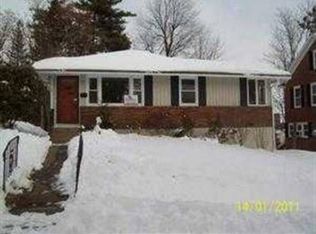 14 Commodore Rd, Worcester, MA 01602