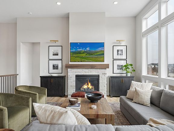 5th image of 3981 Kokanee Ln N