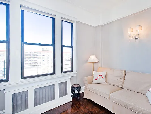 Sold by Sotheby's International Realty | media 7