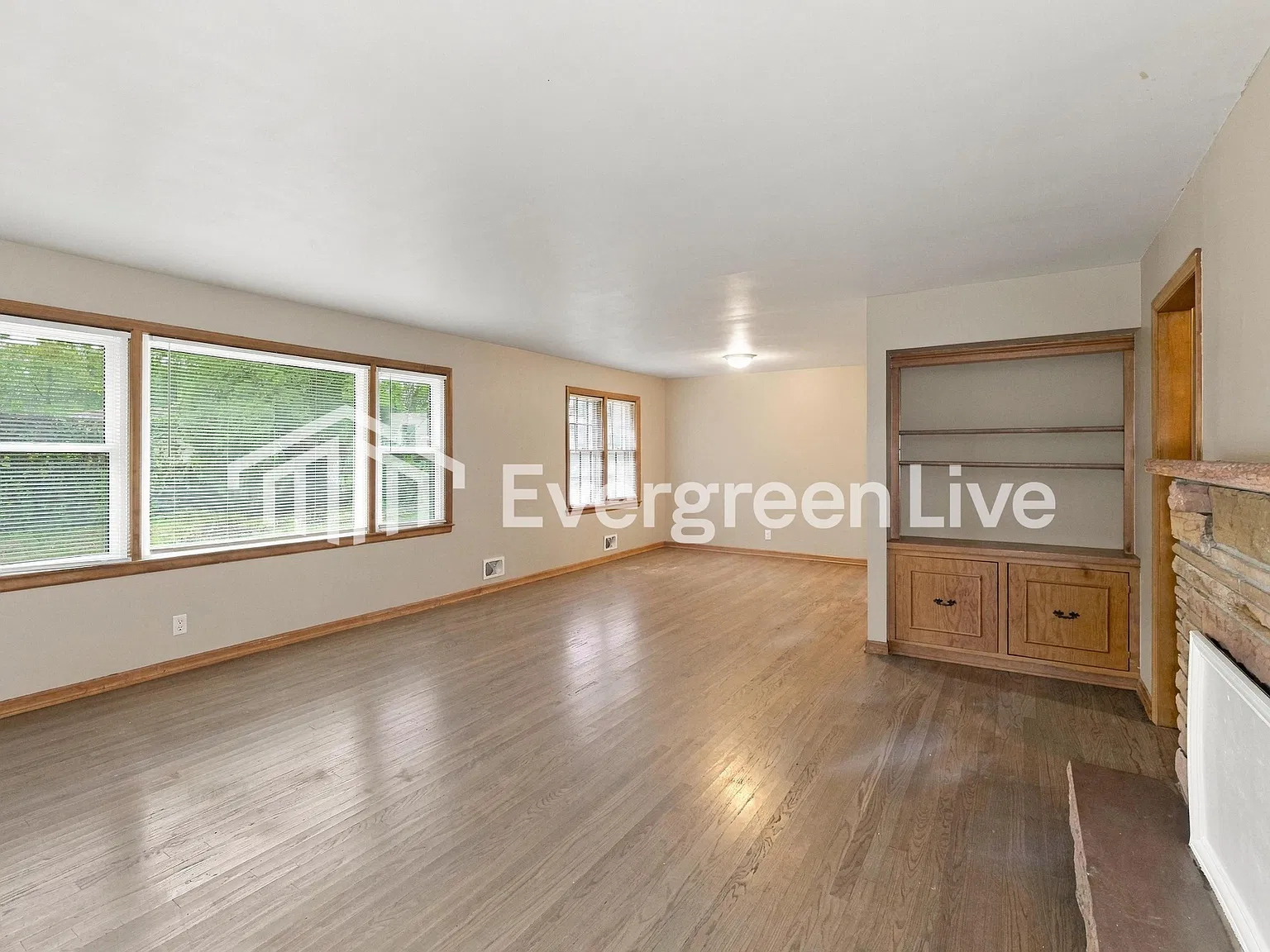 3 bed, 2.0 bath, 1754 sqft, $1,795 — Photo 4