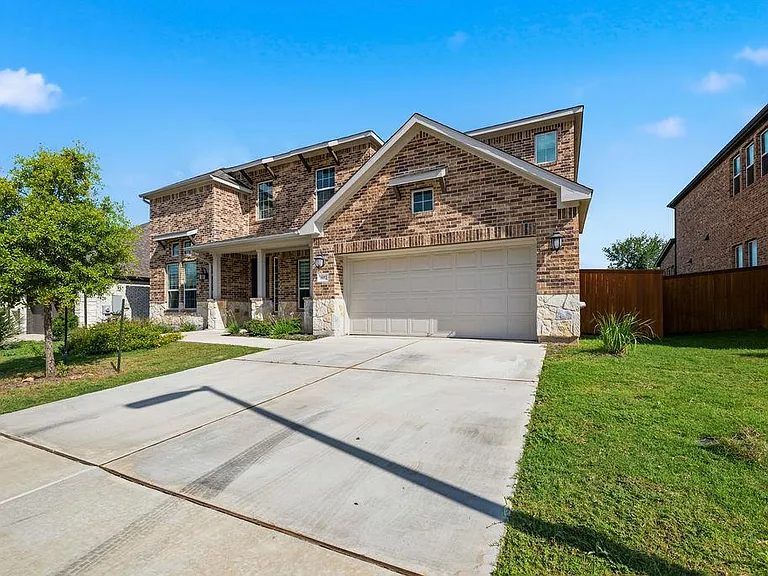 1412 Mulberry Oak Ln — Photo 1