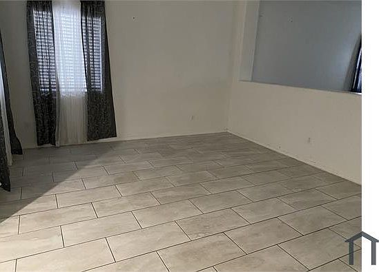 5th image of 5118 W Maldonado Rd