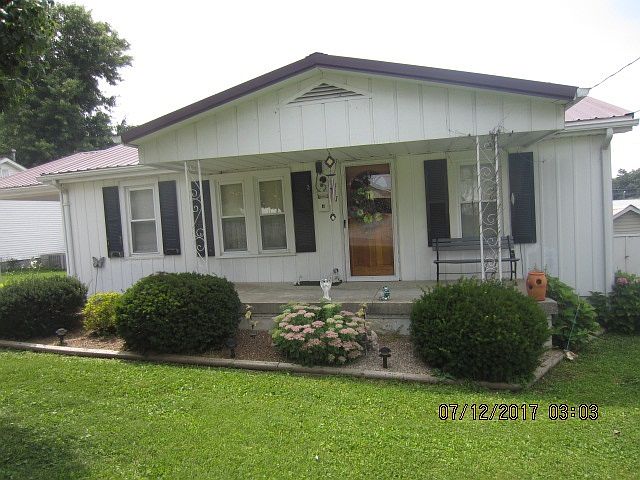 1st image of 417 College St