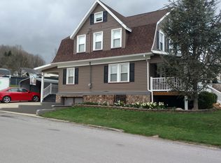 801 W 3rd St, Williamsburg, PA 16693