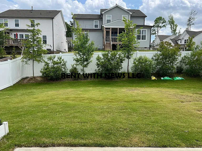 2608 Jazzy St — Photo 41