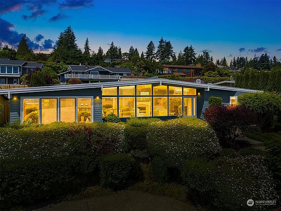 2nd image of 2645 171st Avenue SE