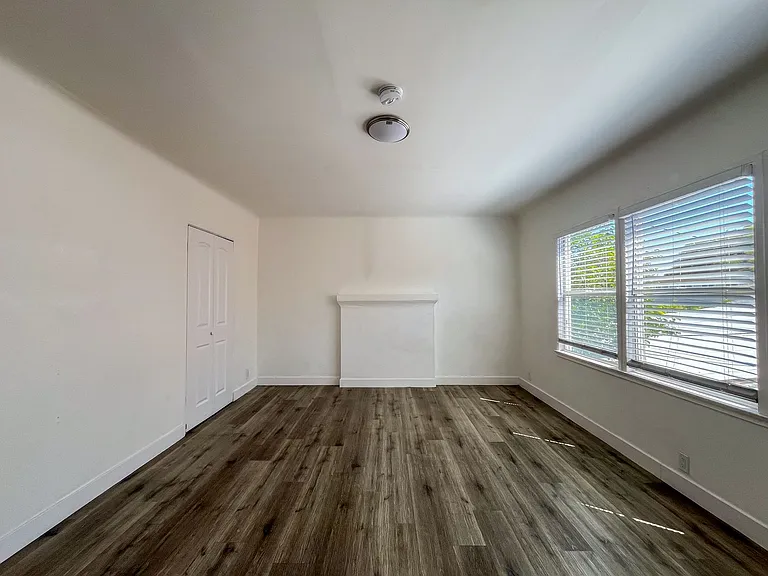 6729-6803 Middleton St — Photo 13