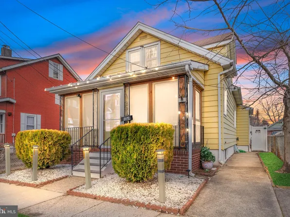 16 Klein Ave, Hamilton, NJ 08629