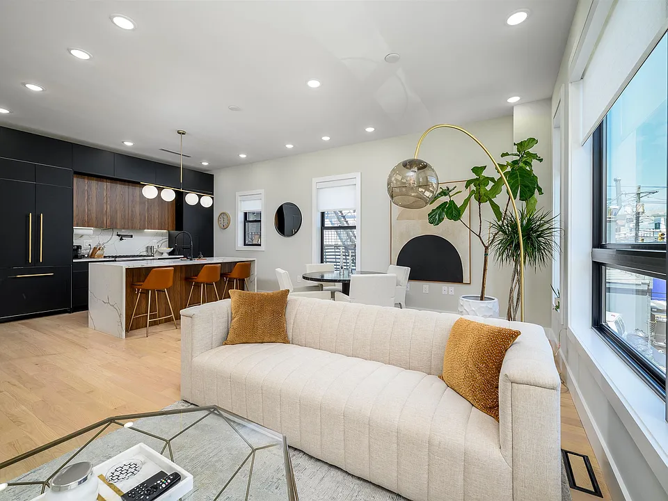 45 Charles St #1