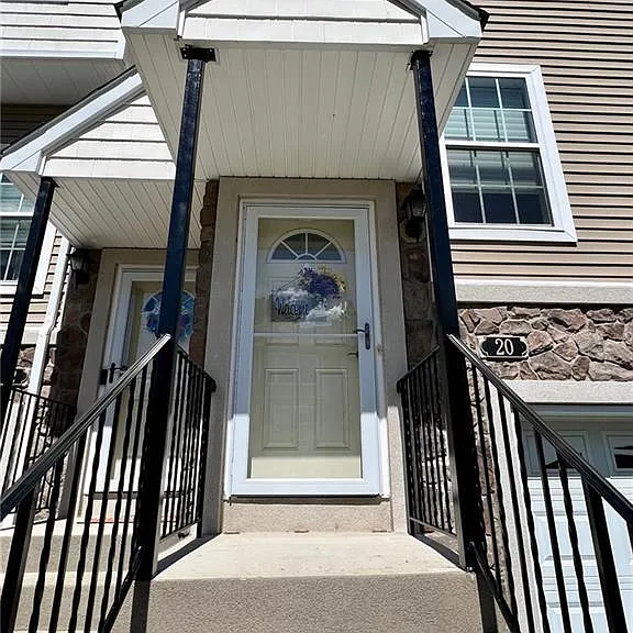 20 Seeley Bull St — Photo 3