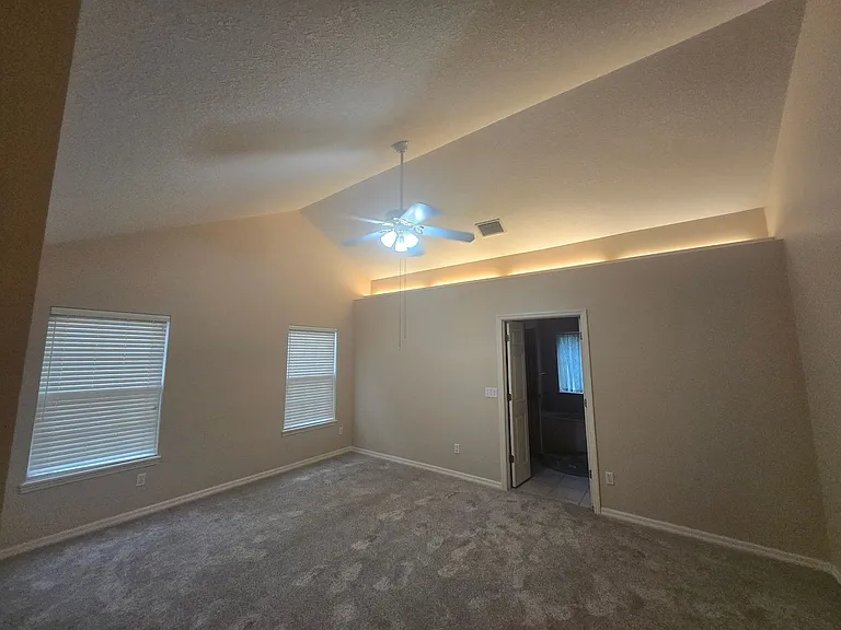 436 SE 4th Ave — Photo 31