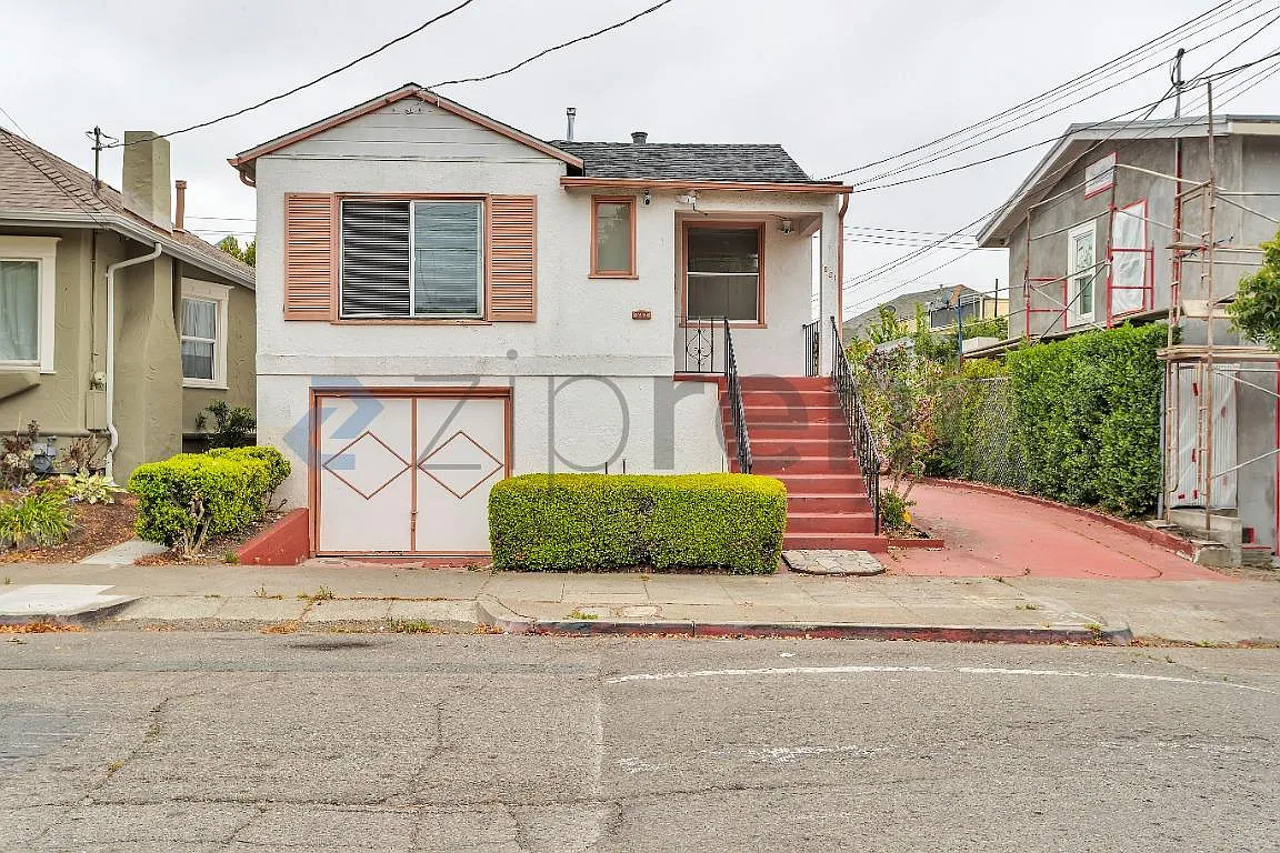 2 bed, 800 sqft, $2,651 — Photo 1