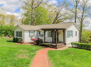 4 Fair Ln, New Fairfield, CT 06812