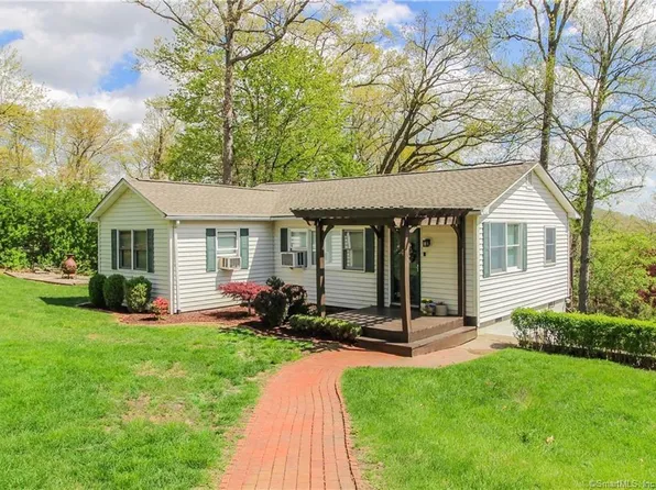 4 Fair Lane, New Fairfield, CT 06812