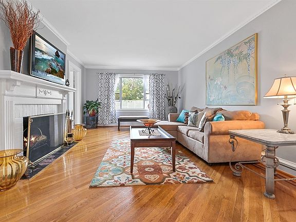 5th image of 88-82 192nd St